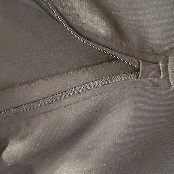 Zusa Black Influencer Quarter Pullover S NWT *flaw zipper - Picture 9 of 9